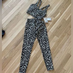 Yoga Athliesure  Camo Sport Set Size XS